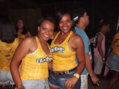 Oktober 10 Anos
